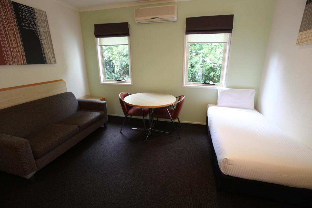 红桥汽车旅馆 Woombye 外观 照片